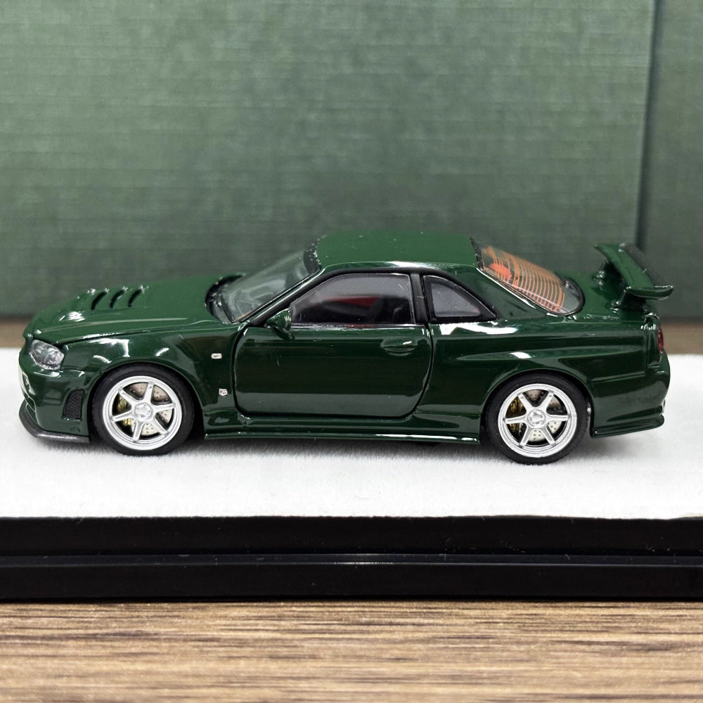 PGM 1:64 Nissan Skyline GT-R R34 Nismo Z-Tune British Green with Separated Display Engine Nissan Official Licensed (Normal Rectangle Box Edition)