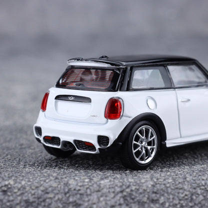 Stance Hunters 1/64 Mini Cooper F56 JCW John Cooper Works White