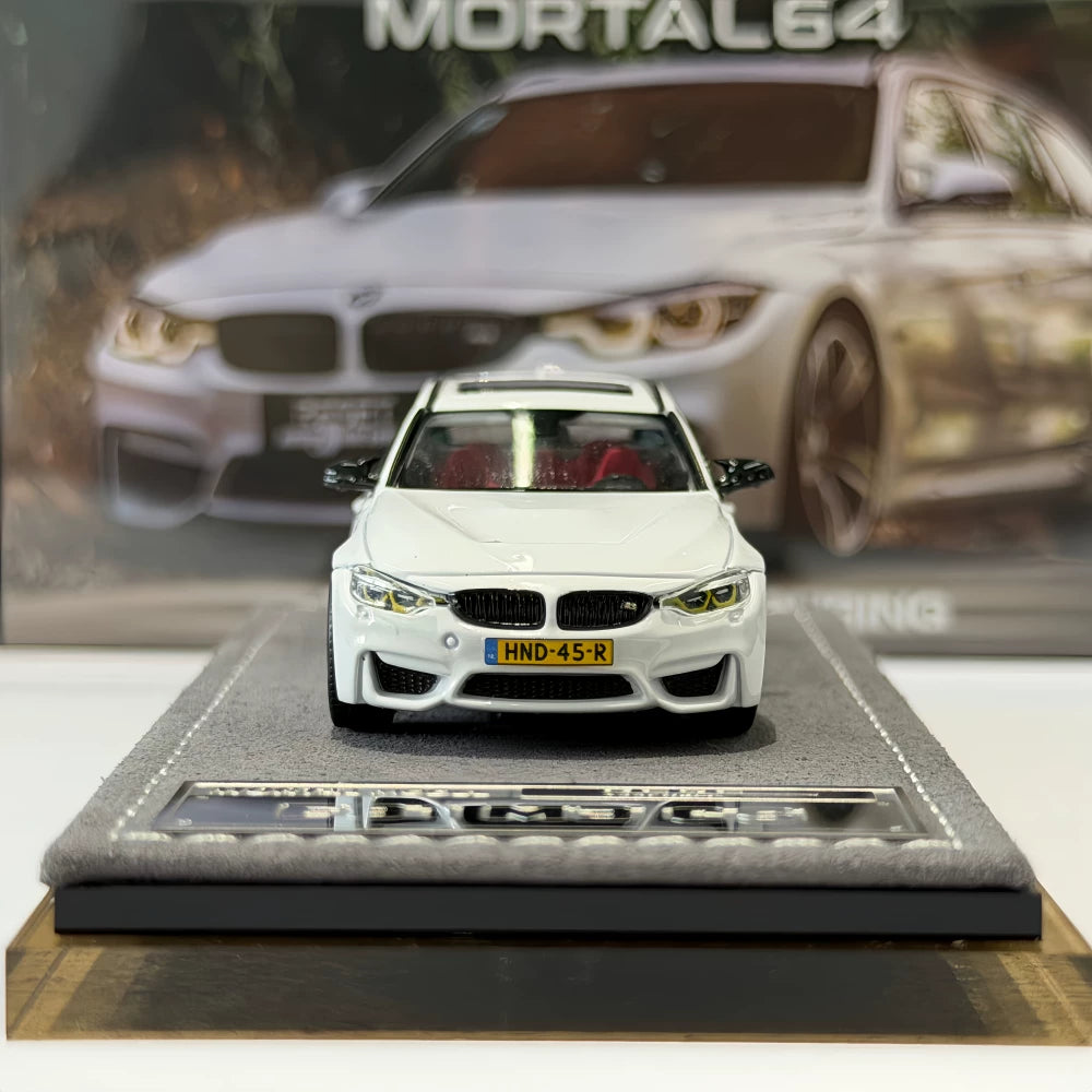 Mortal 1:64 M3 F81 CS Touring Wagon Pearl White in Premium Box Packaging
