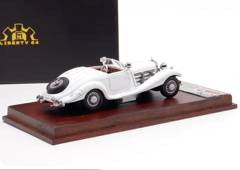 Liberty64 1:64 Mercedes-Benz 500K (W29) White (Flocked Foot Pads, Hardware Details, Wooden Platform + Acrylic Transparent Box + Flip-Top Gift Box Packaging)