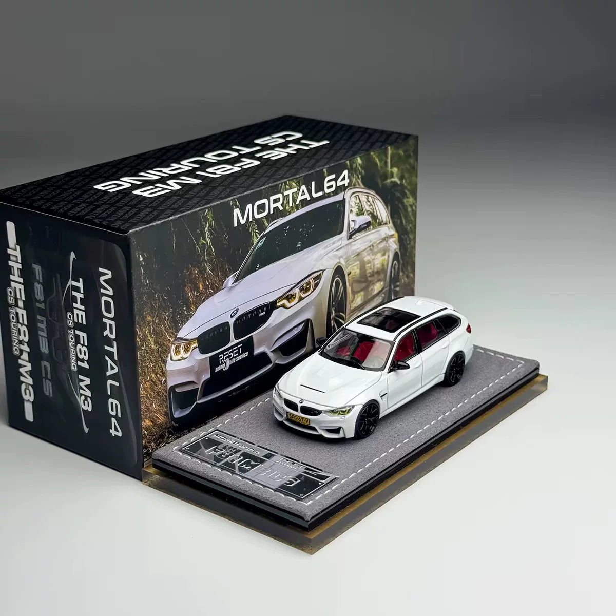 Mortal 1:64 M3 F81 CS Touring Wagon Pearl White in Premium Box Packaging