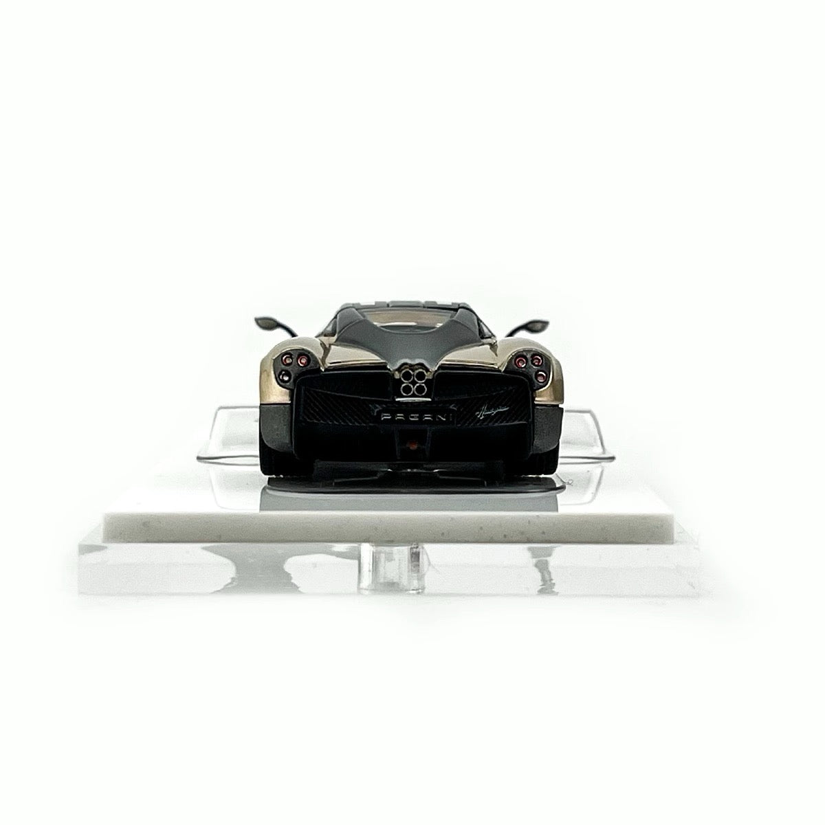 HKM Premium 1:64 Pagani Huayra Coupe 2014 Champagne Gold (Movable Rear Engine Boot, 2 Gull Wing Doors, Front and Rear Spoilers) Limited 999 Pieces