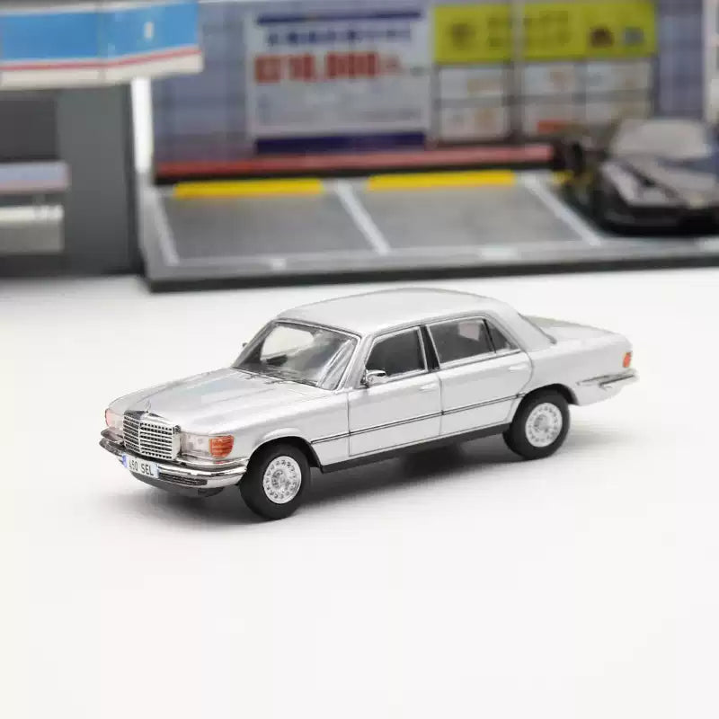 Maxwell 1/64 Mercedes Benz 450 SEL W116 Silver