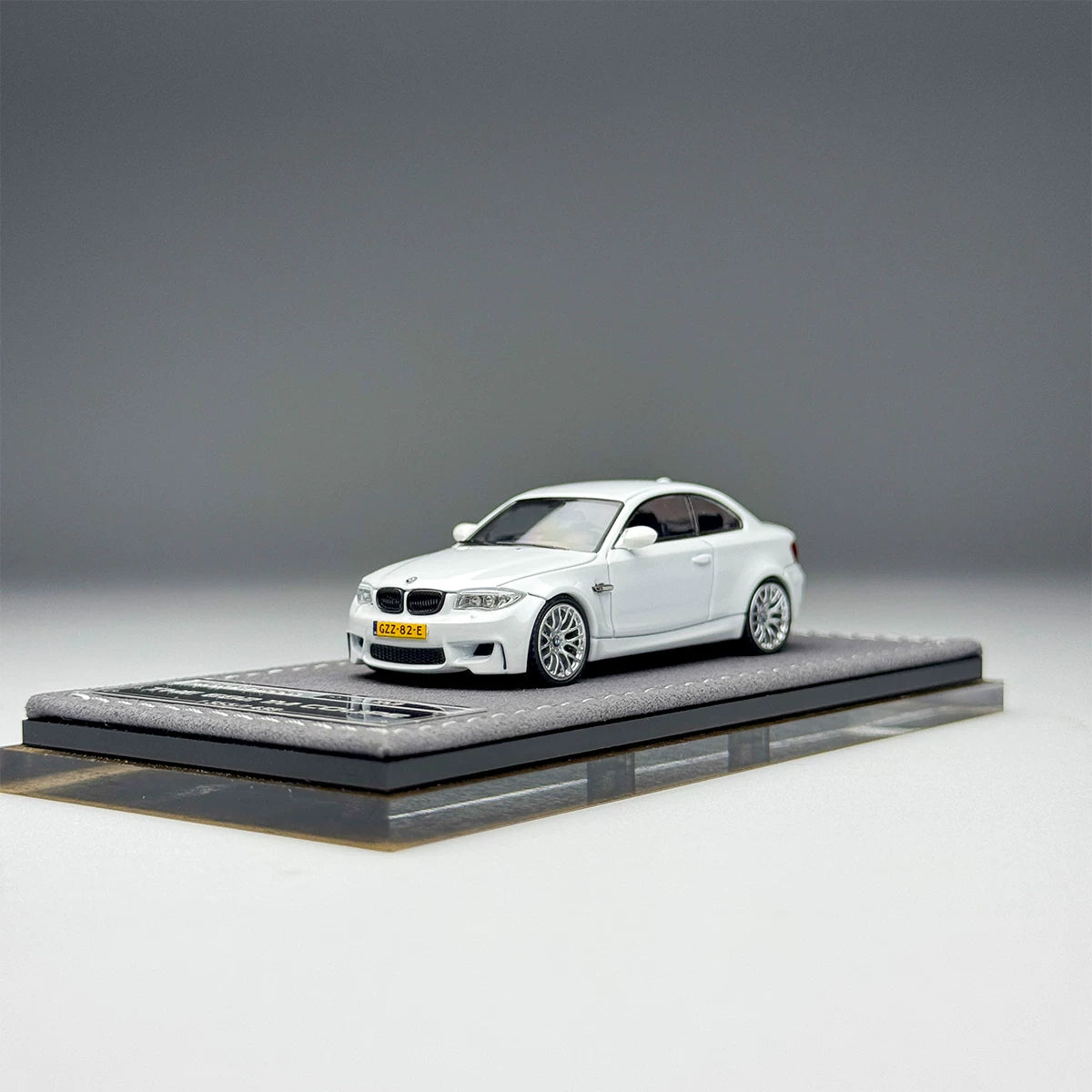 Mortal 1:64 BMW 1M Coupe E82 Pearl White in Premium Box Packaging