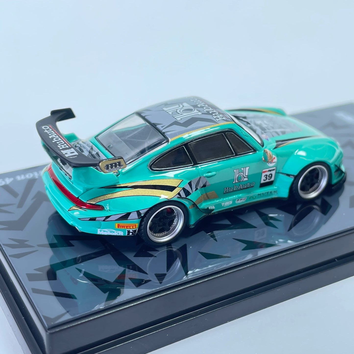 Motokit 1:64 RWB 993 #23 Hub Auto Green Livery