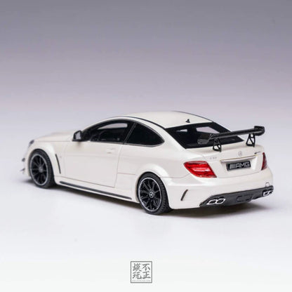 [Premium Resin Model] Car Lounge 1:64 Mercedes-Benz C63 Black Series C-Class W205 Diamond White Premium Box Packaging (Limited to 399 Pieces)