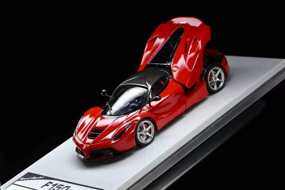 Street Buster 1:64 LaFerrari F150 Coupe Hard Top Rosso Corsa Standard Red Openable Rear Hood Detailed Engine