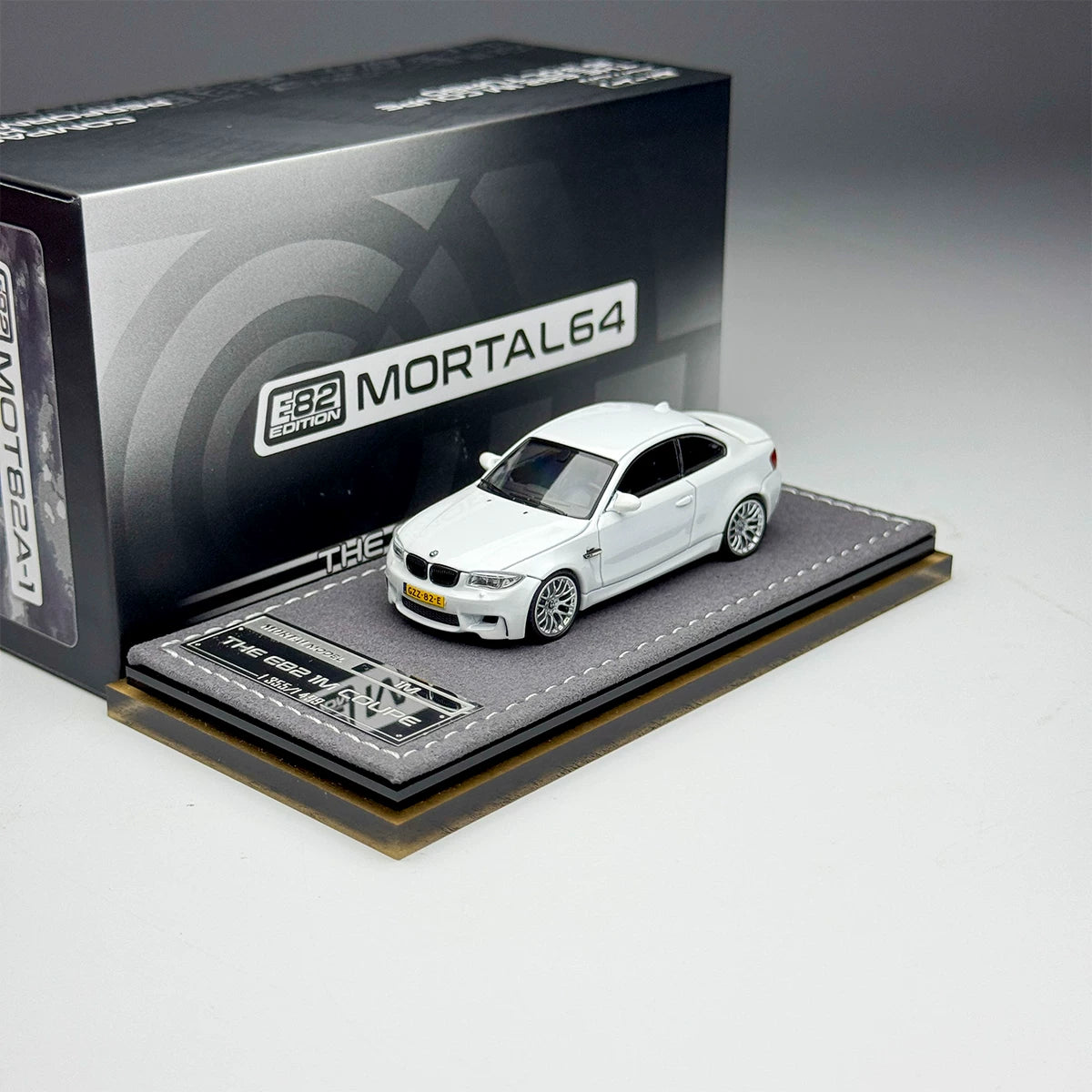 Mortal 1:64 BMW 1M Coupe E82 Pearl White in Premium Box Packaging