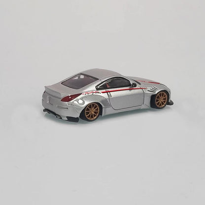 Solo 1:64 Nissan Fairlady Z33 350Z Pandem Rocket Bunny Custom Silver with Red Lines