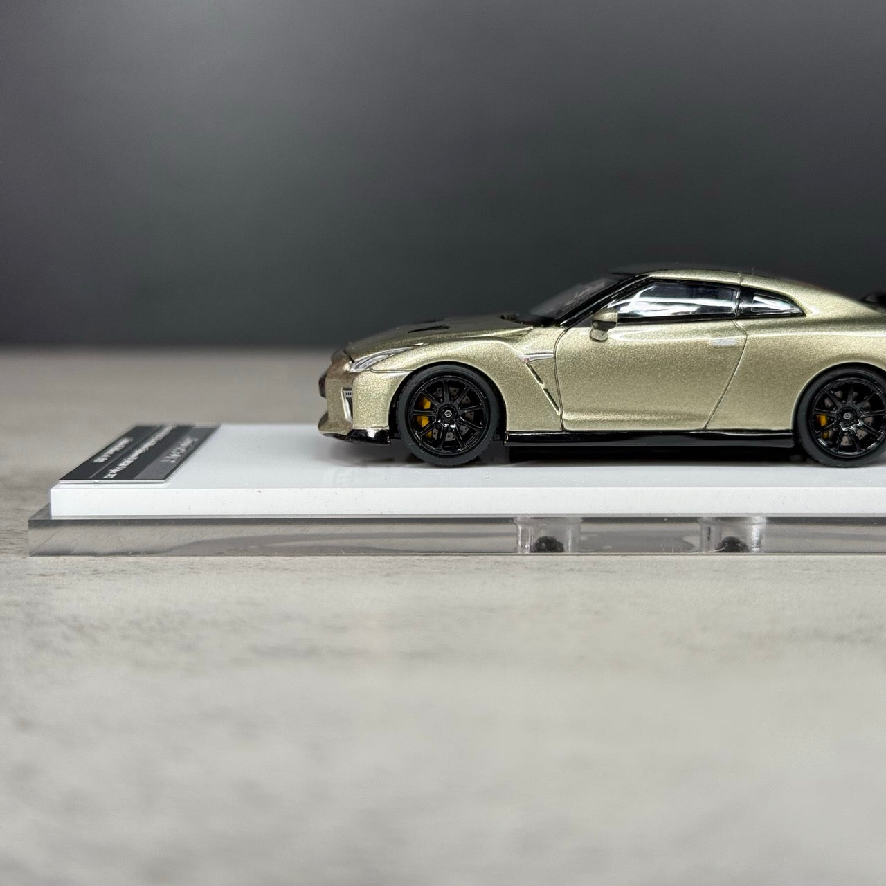 Motorhelix 1:64 Nissan GT-R R35 Tracked Edition Engineered By Nismo T-Spec 2022 Millennium Jade Openable Front Hood Detailed Engine Official Licensed (Premium Box Packaging)