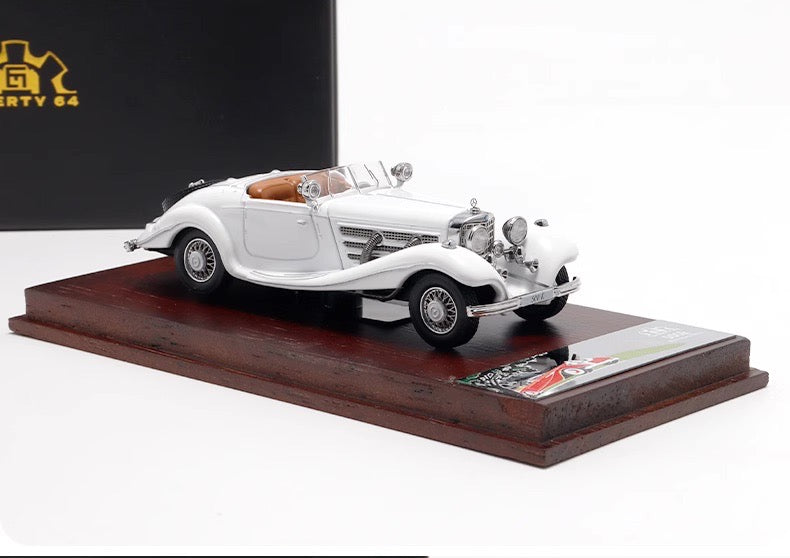 Liberty64 1:64 Mercedes-Benz 500K (W29) White (Flocked Foot Pads, Hardware Details, Wooden Platform + Acrylic Transparent Box + Flip-Top Gift Box Packaging)