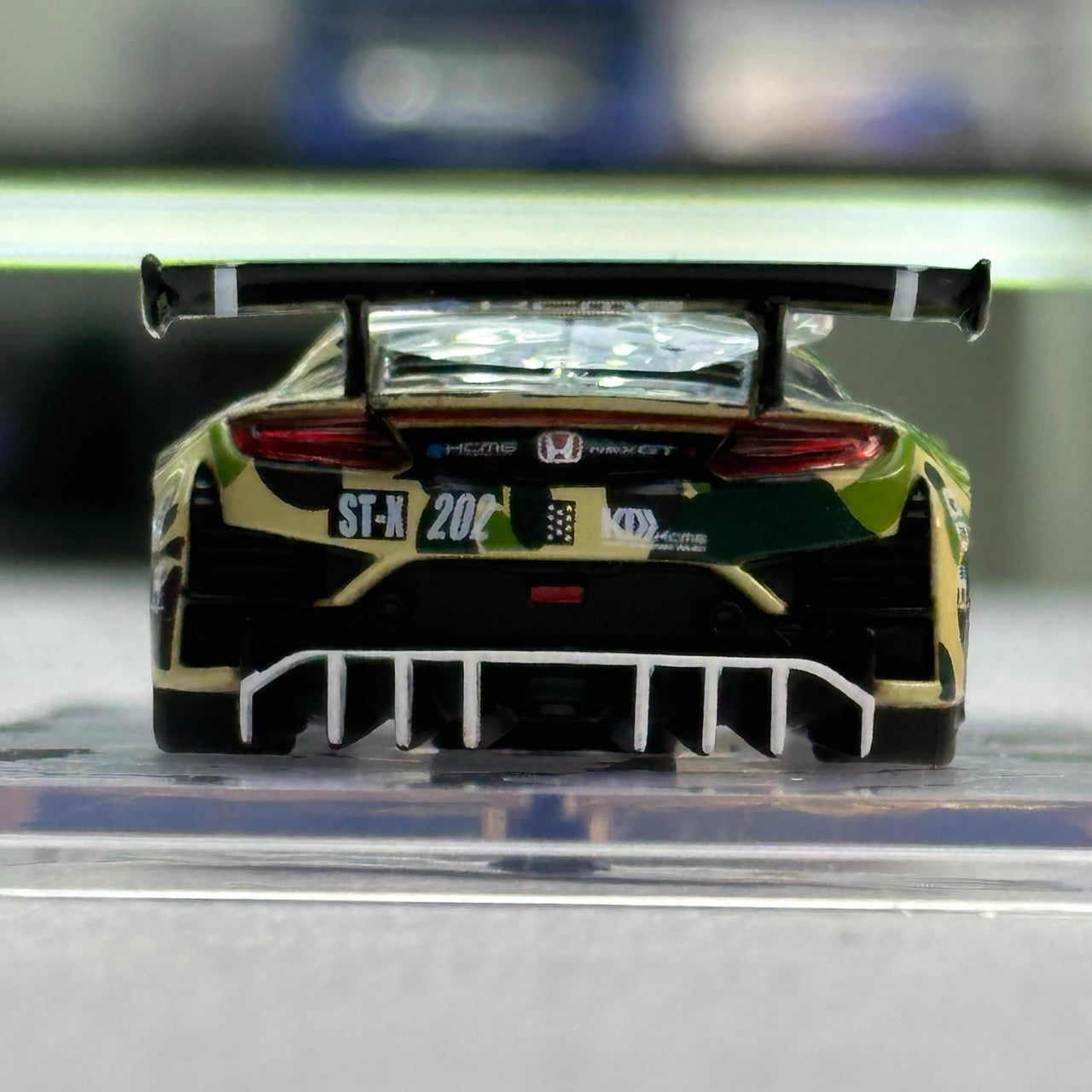 Pop Race 1:64 Honda NSX GT3 EVO 22 BAPE A Bathing Ape Green Beijing Special Edition