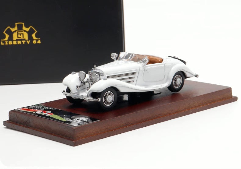 Liberty64 1:64 Mercedes-Benz 500K (W29) White (Flocked Foot Pads, Hardware Details, Wooden Platform + Acrylic Transparent Box + Flip-Top Gift Box Packaging)