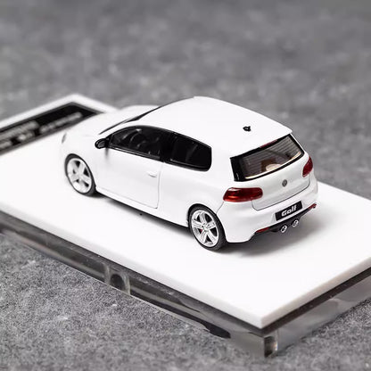 Maxwell 1:64 Volkswagen Golf GTI MK6 Pearl White Normal Version Openable Front Hood Detailed Engine (China Beijing Hobby Expo HEC 2025 Event Edition)