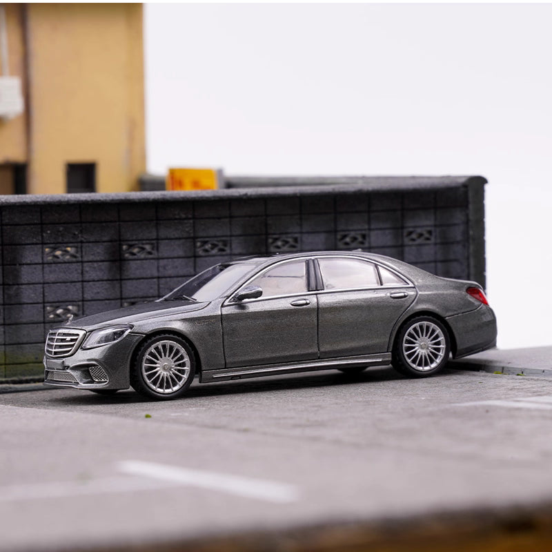 King Model 1:64 Mercedes-Benz S-Class W222 AMG S65L V12 Long Wheel Base Titanium Grey Limited 999 Pieces