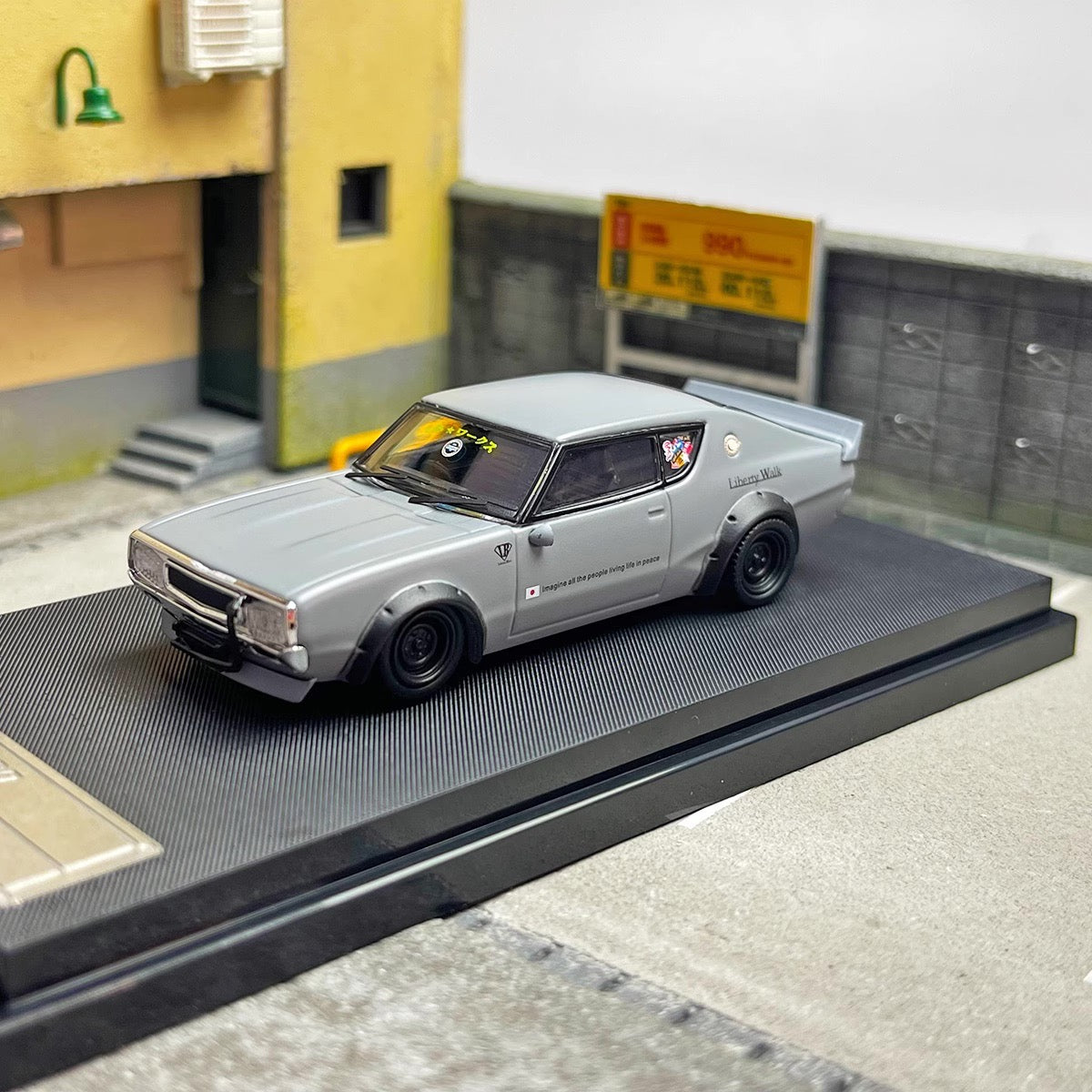 Zoom 1/64 Nissan Skyline 2000GT-R KPGC110 LBWK Liberty Walk Wide Body Grey