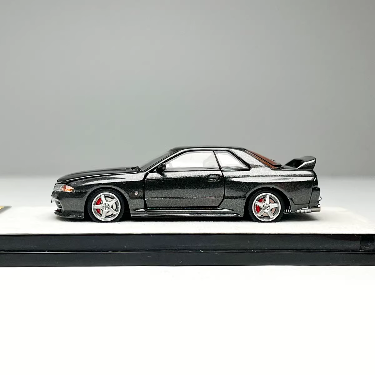PGM 1:64 Nissan Skyline GT-R R32 Metallic Grey Openable Doors Front Hood Rear Bonnet (Normal Rectangle Box Edition)