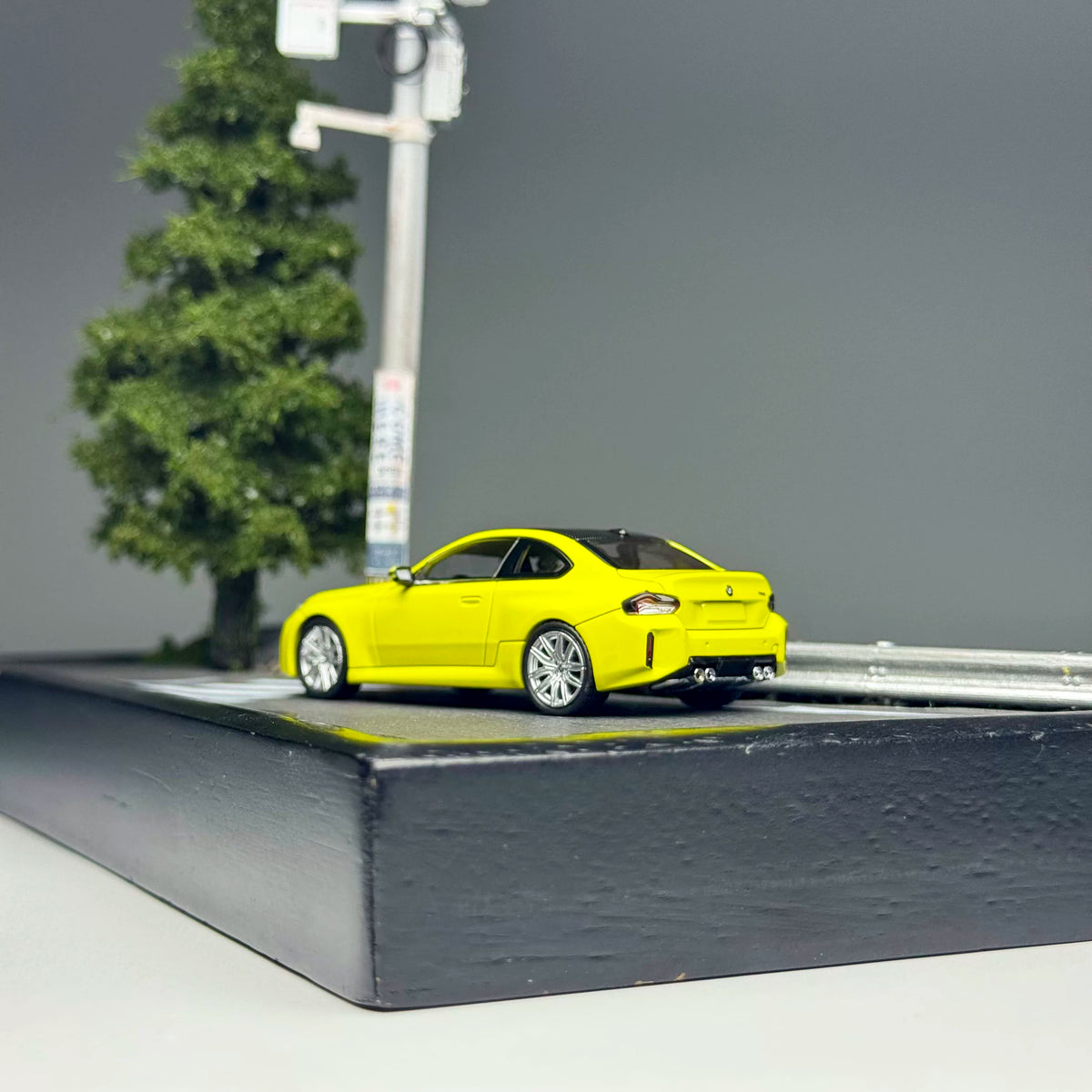 Howie Model 1:64 M2 G87 Sao Paulo Yellow