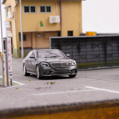 King Model 1:64 Mercedes-Benz S-Class W222 AMG S65L V12 Long Wheel Base Titanium Grey Limited 999 Pieces