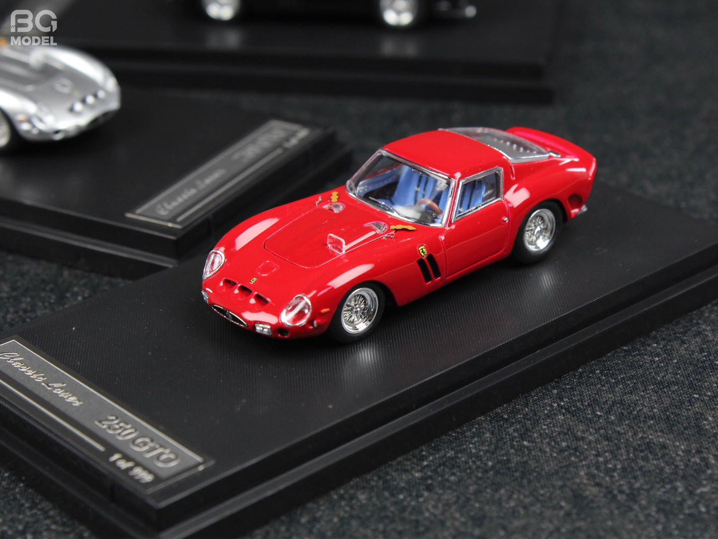 Classic Lover 1:64 Ferrari 250 GTO Red Openable Front Hood Detailed Engine Limited 999 Pieces