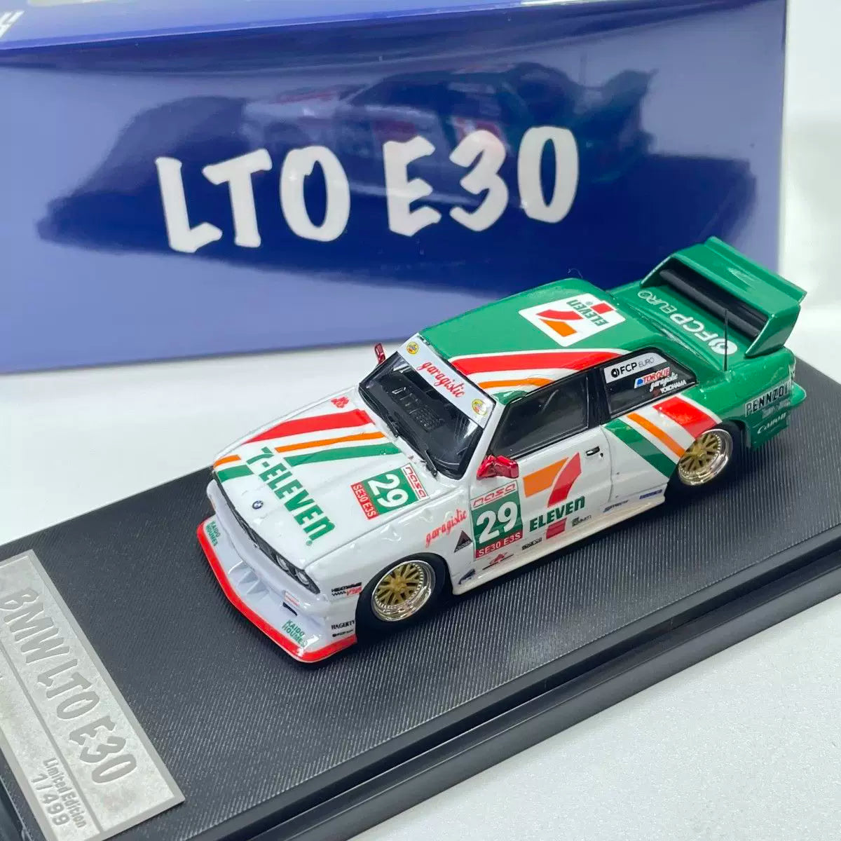 Street Weapon 1:64 BMW M3 E30 Live to Offend LTO Custom 7-11 Seven Eleven