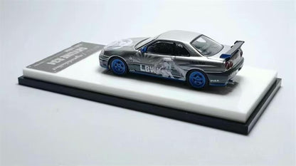 Model Collect 1:64 Nissan Skyline Mk 10 R34 25GT Turbo ER34 White Queen