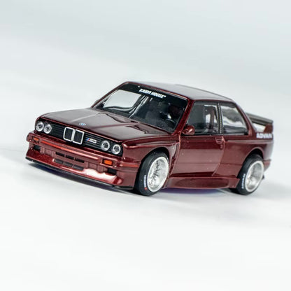 Mini GT 1:64 BMW M3 (E30) Kaido GT V1 KaidoHouse (KHMG162)