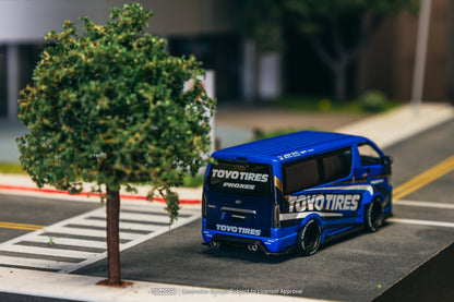 Tarmac Works 1/64 Toyota Hiace Widebody Toyo Tires - HOBBY64