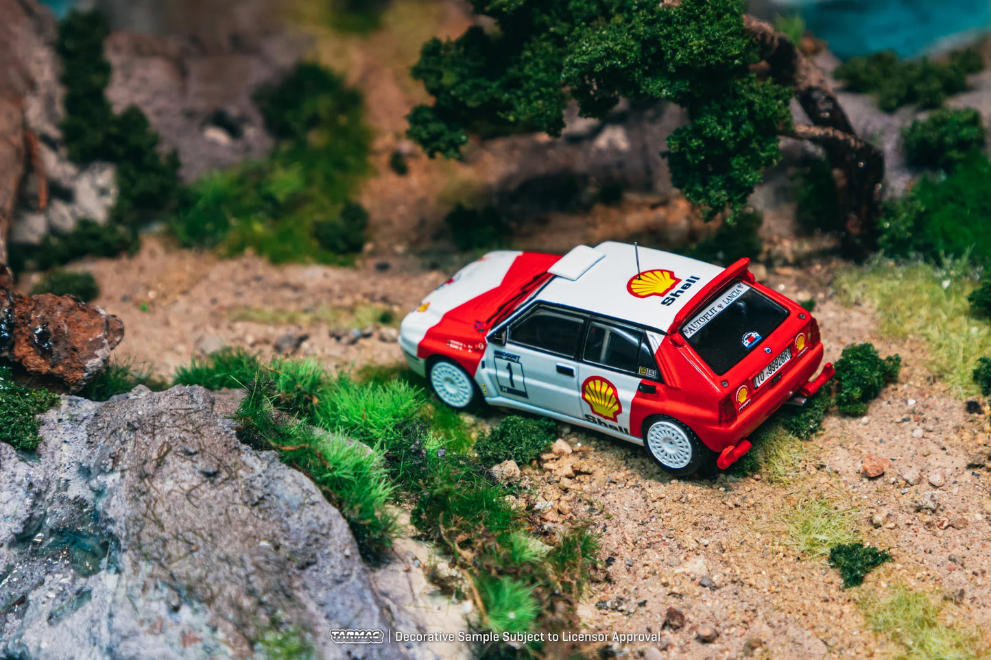 Tarmac Works 1/64 Lancia Delta HF Integrale Mogürt-Salgó Rallye 1993 Winner #1 - Tarmac Works HOBBY64