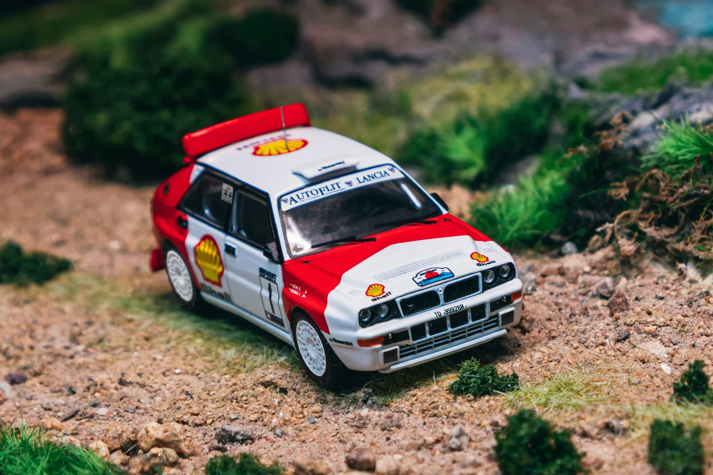 Tarmac Works 1/64 Lancia Delta HF Integrale Mogürt-Salgó Rallye 1993 Winner #1 - Tarmac Works HOBBY64