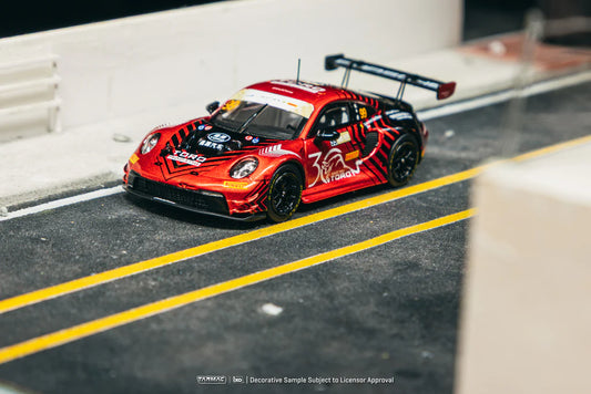 Tarmac Works X iXO Models 1/64 Porsche 911 GT3 R Macau GT Cup - FIA GT World Cup 2023 #99 - HOBBY64 (Hobby Expo China HEC 2025 Special Edition)