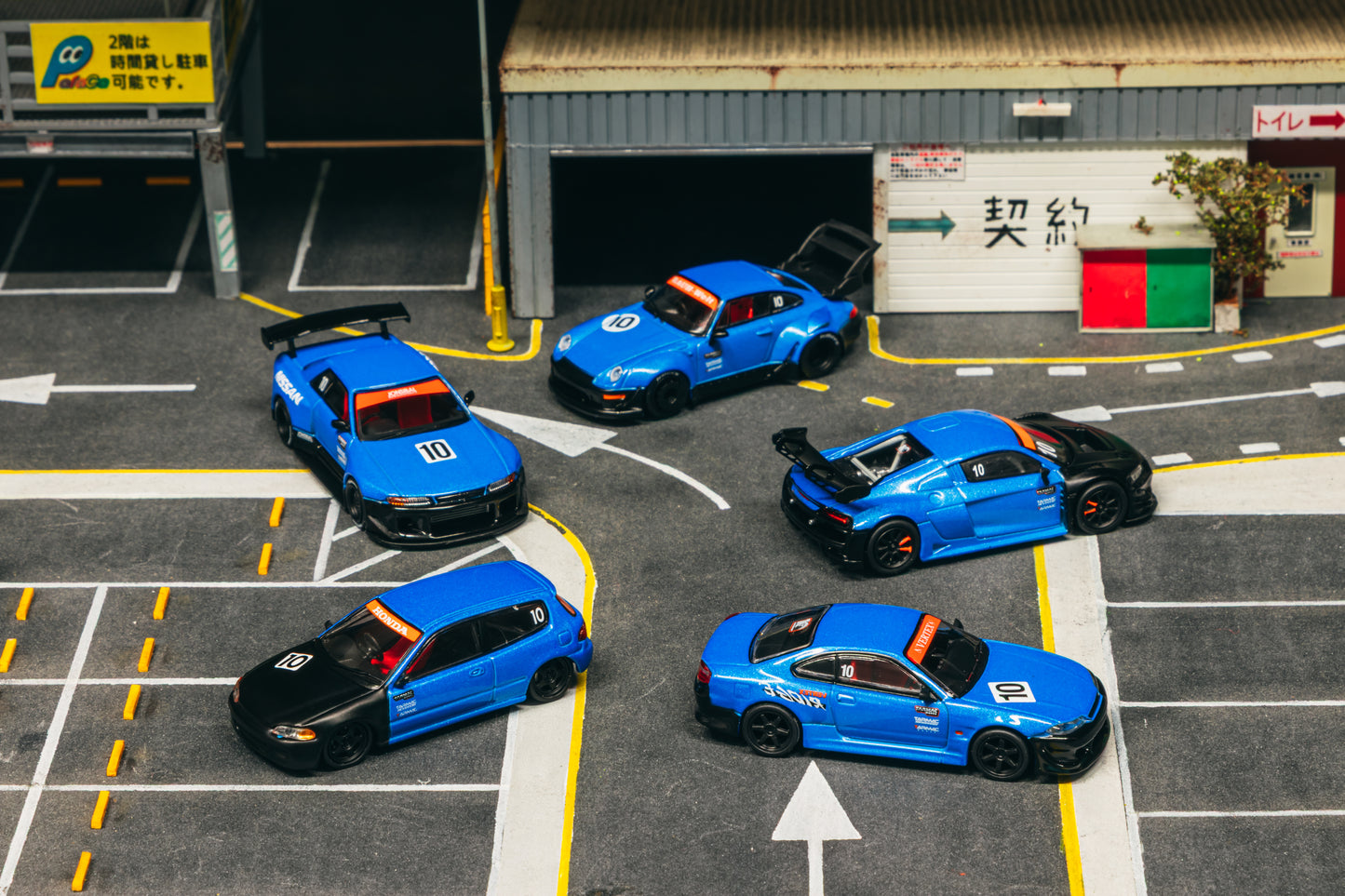 Tarmac Works 1:64 10th Anniversary Box Set - 5 Model Cars + Tarmac Cards