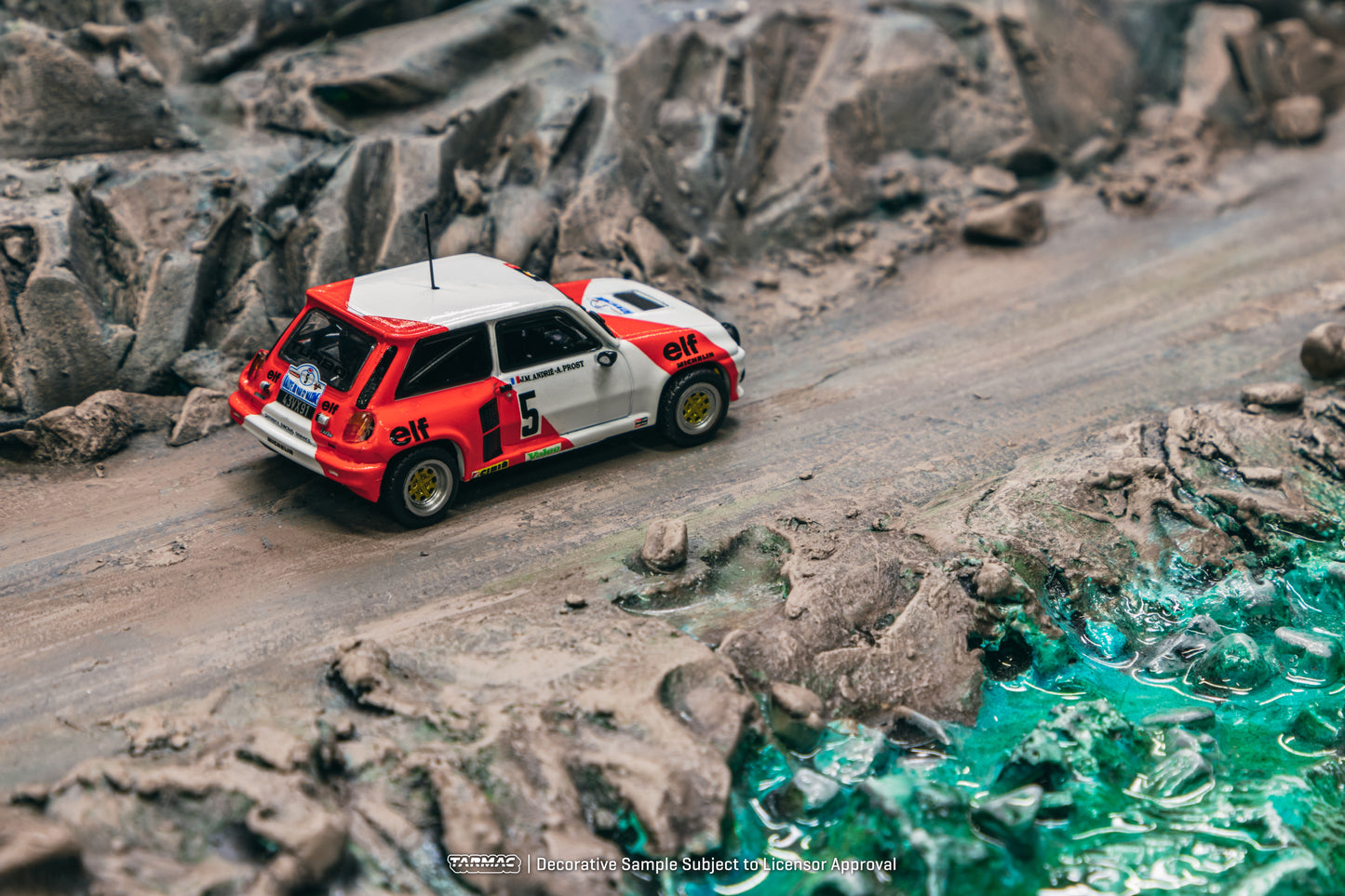Tarmac Works 1/64 Renault 5 Turbo Rallye du Var 1982 #5 - HOBBY64