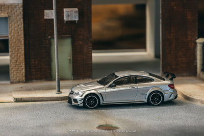 Tarmac Works 1/64 Mercedes-Benz C 63 AMG Coupé Black Series Silver Metallic - GLOBAL64