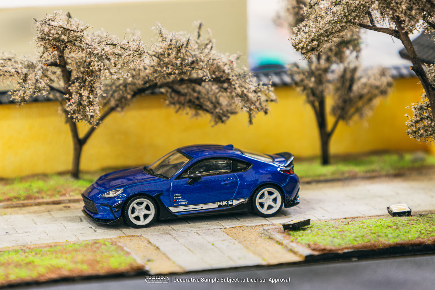 Tarmac Works 1/64 HKS Toyota GR86 Blue Metallic - GLOBAL64