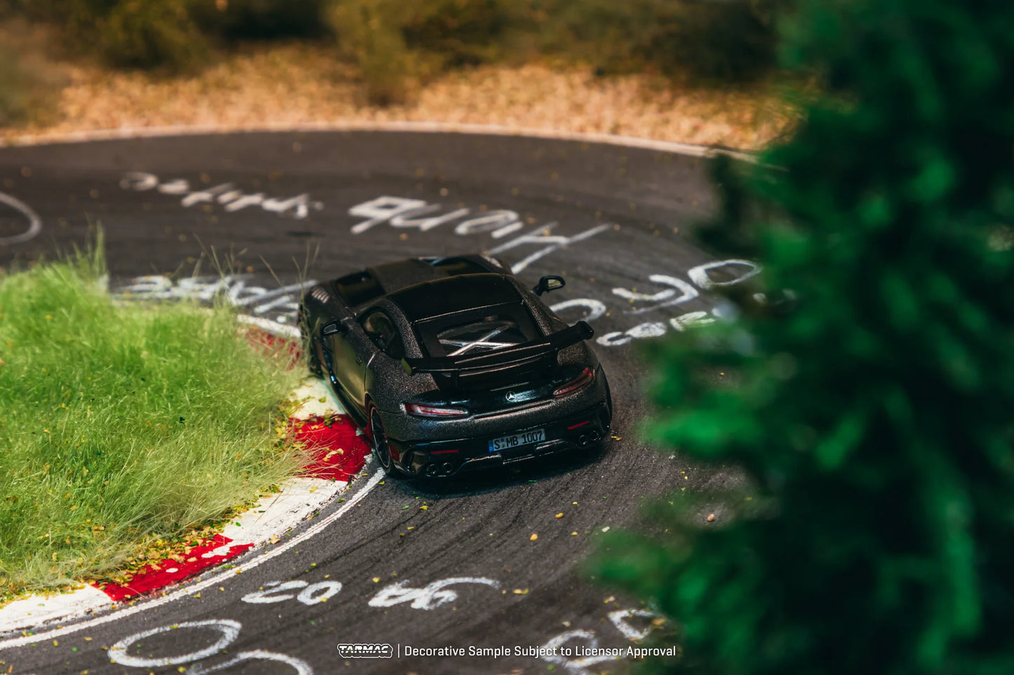 Tarmac Works 1/64 Mercedes-Benz AMG GT Black Series Grey - Tarmac Works GLOBAL64
