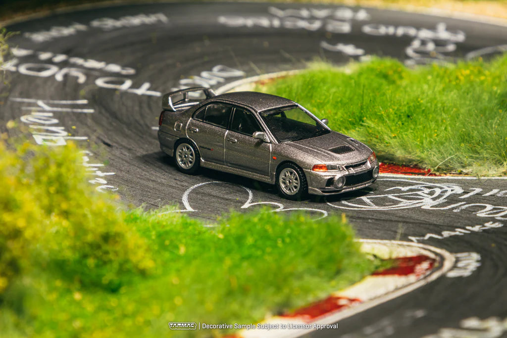 Tarmac Works 1/64 Mitsubishi Lancer GSR Evolution IV Silver with Tarmac Cards - GLOBAL64