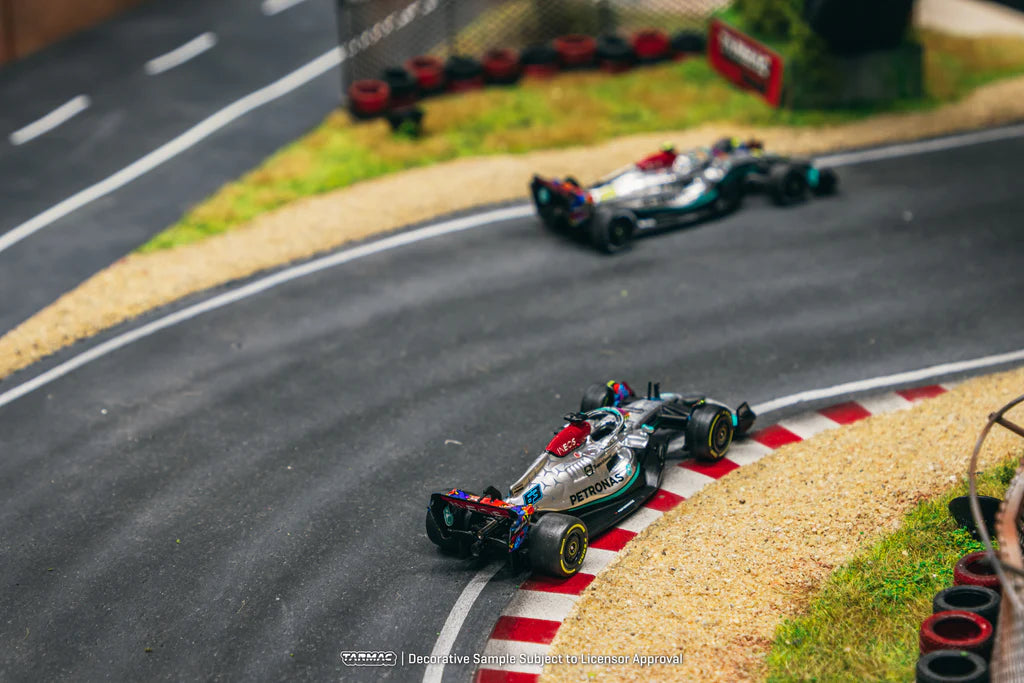 Tarmac Works X iXO Models 1/64 Mercedes-AMG F1 W13 E E Performance Miami Grand Prix 2022 #63 George Russell- GLOBAL64