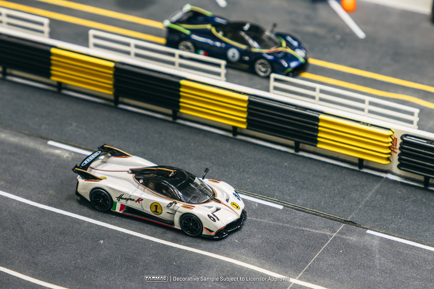 Tarmac Works 1/64 Pagani Huayra R Bianco Benny - LAMLEY Special Edition - GLOBAL64