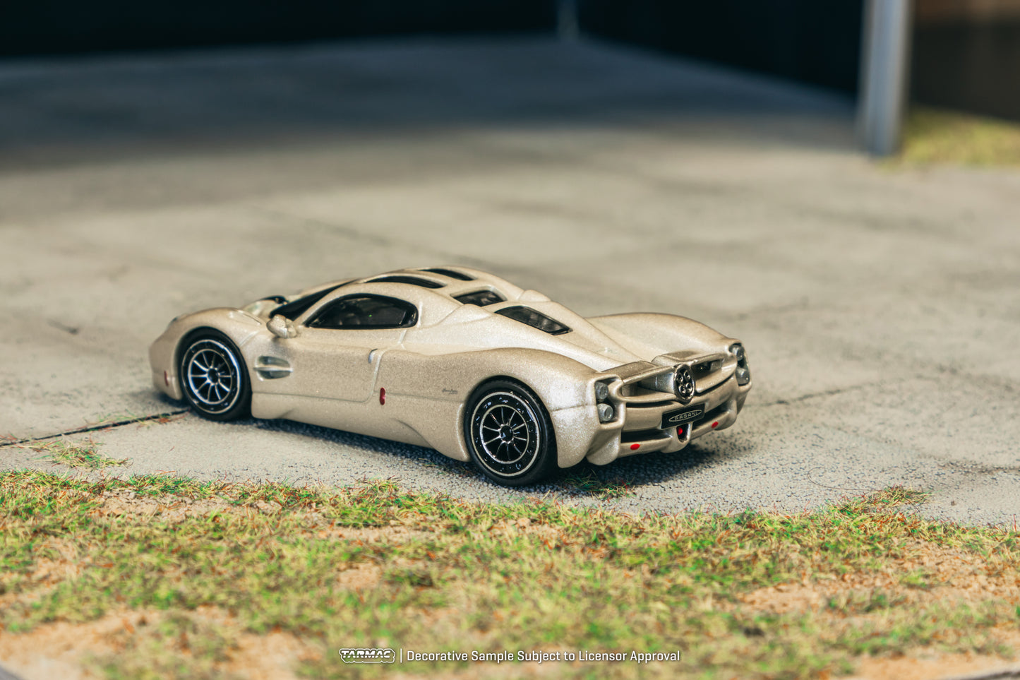 Tarmac Works 1/64 Pagani Utopia Rinascimento - GLOBAL64