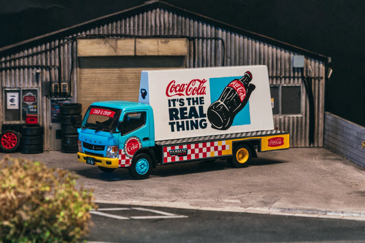 Tarmac Works 1/64 Mitsubishi Fuso Canter - Coca-Cola Advertisement Truck - Tarmac Works TRUCK64