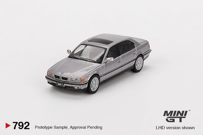 Mini GT 1:64 BMW 750IL Aspen Silver Metallic (MGT00792-CH)