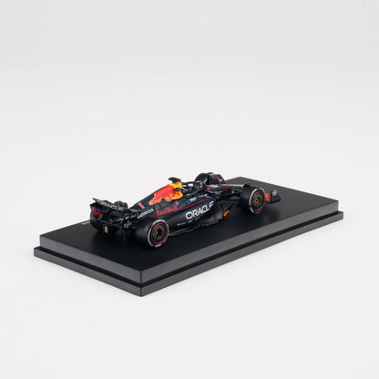 MINICHAMPS 1:64 ORACLE RED BULL RACING RB21 - MAX VERSTAPPEN - WINNER EMILIA-ROMAGNA GP 2025  With FIGURINE, 2X PITBOARD AND POSITION BOARD