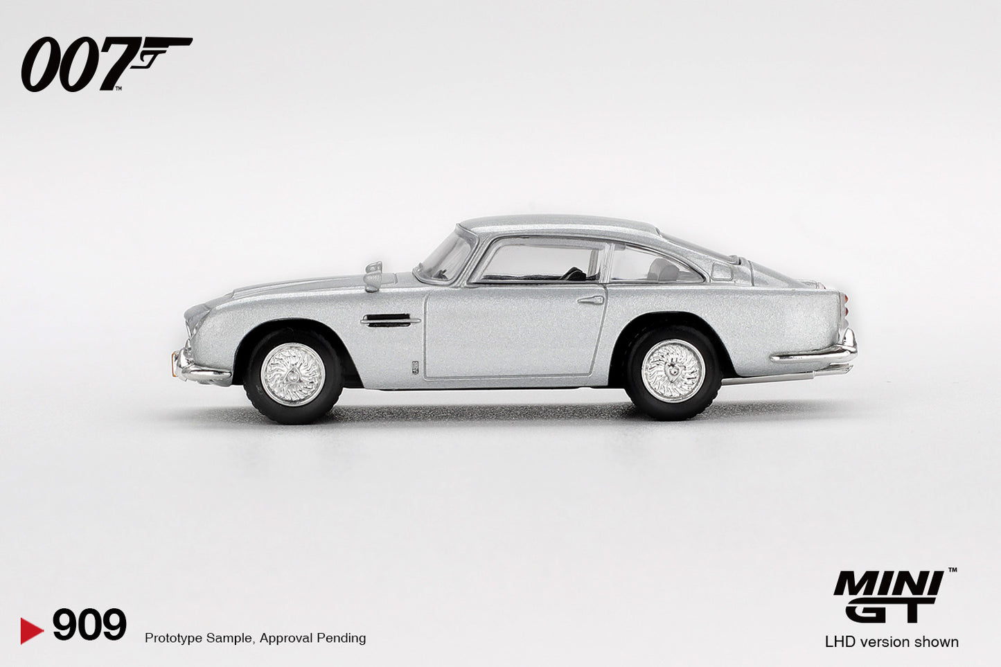 Mini GT 1:64 Aston Martin DB5 “Casino Royale” in Blister Packaging English Version (MGT00909-007E)