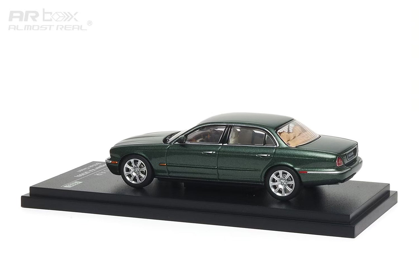 AR Box 1:64 Jaguar XJ350 British Racing Green Jaguar Official Licensed