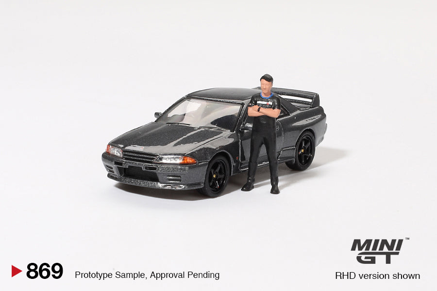 Mini GT 1:64 Nissan Skyline GT-R (R32) Gunmetal W/ Matsuda Figure Tsugio Matsuda Collection (MGT00869-R)
