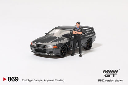 Mini GT 1:64 Nissan Skyline GT-R (R32) Gunmetal W/ Matsuda Figure Tsugio Matsuda Collection (MGT00869-R)