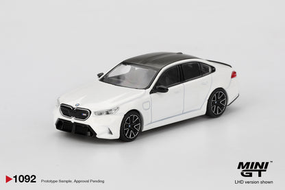 Mini GT 1:64 BMW M5 Alpine White (MGT01092-CH)