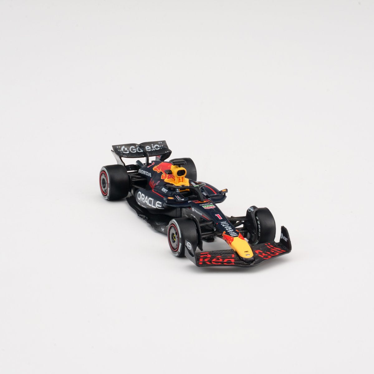 MINICHAMPS 1:64 ORACLE RED BULL RACING RB21 - MAX VERSTAPPEN - WINNER EMILIA-ROMAGNA GP 2025  With FIGURINE, 2X PITBOARD AND POSITION BOARD