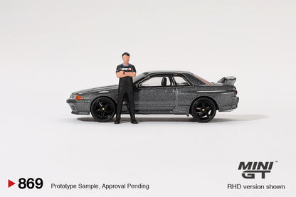 Mini GT 1:64 Nissan Skyline GT-R (R32) Gunmetal W/ Matsuda Figure Tsugio Matsuda Collection (MGT00869-R)